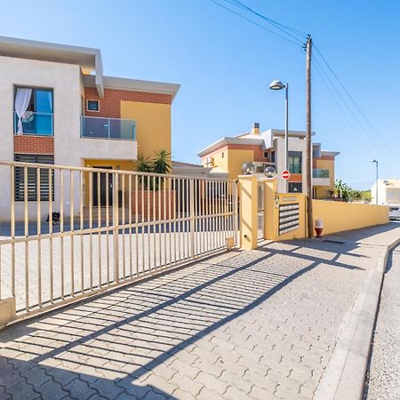Cozy Villa With Pool And Barbecue Albufeira Exterior photo