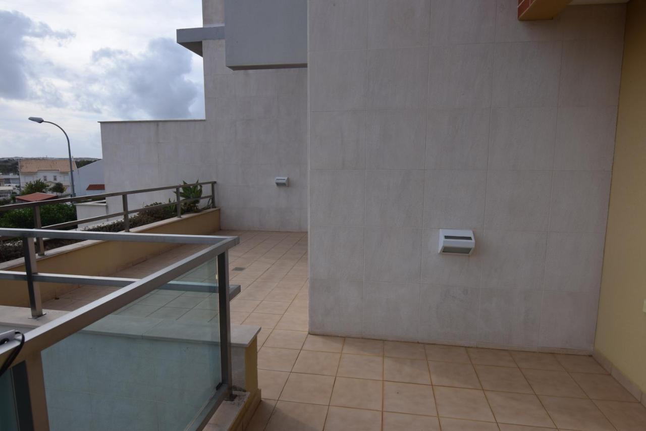 Cozy Villa With Pool And Barbecue Albufeira Exterior photo
