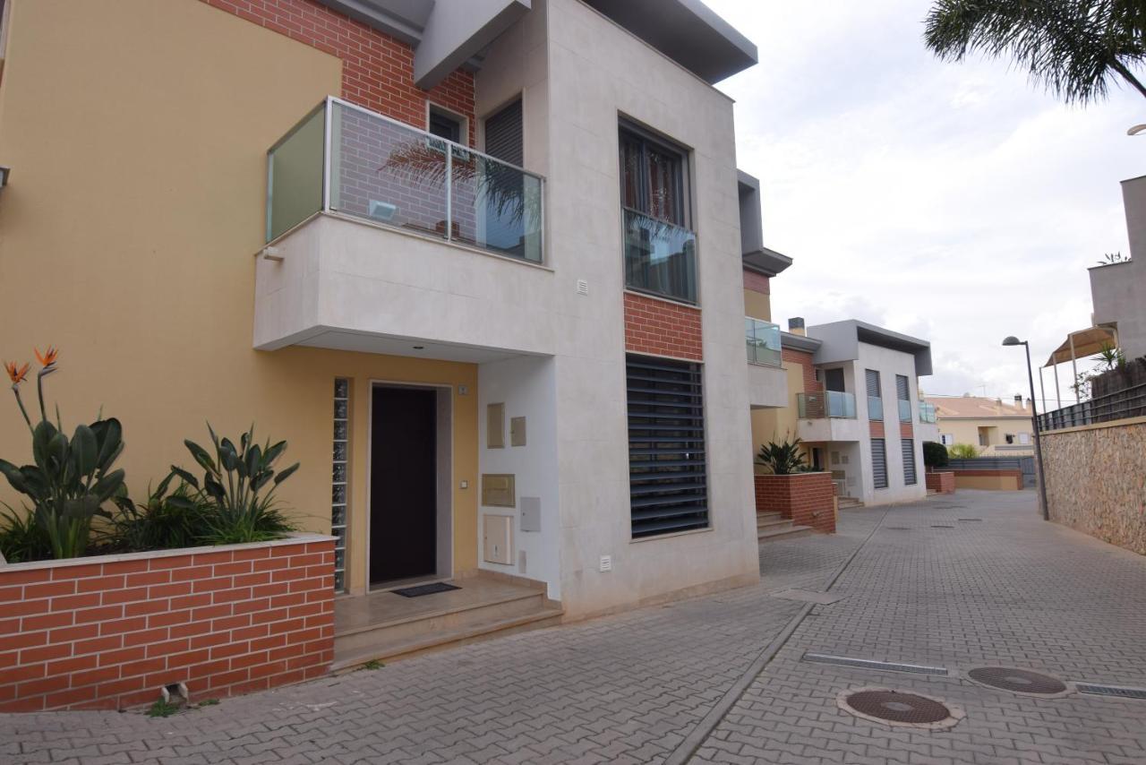 Cozy Villa With Pool And Barbecue Albufeira Exterior photo