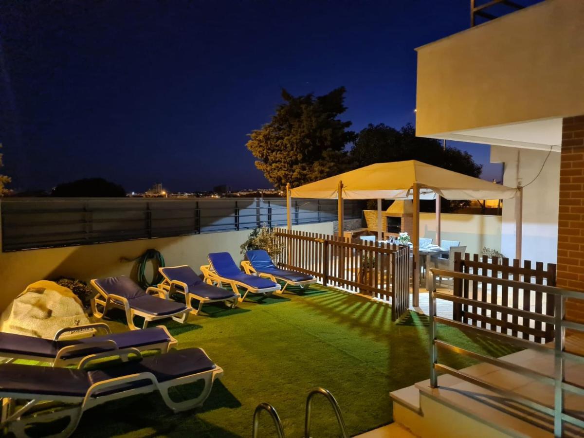 Cozy Villa With Pool And Barbecue Albufeira Exterior photo