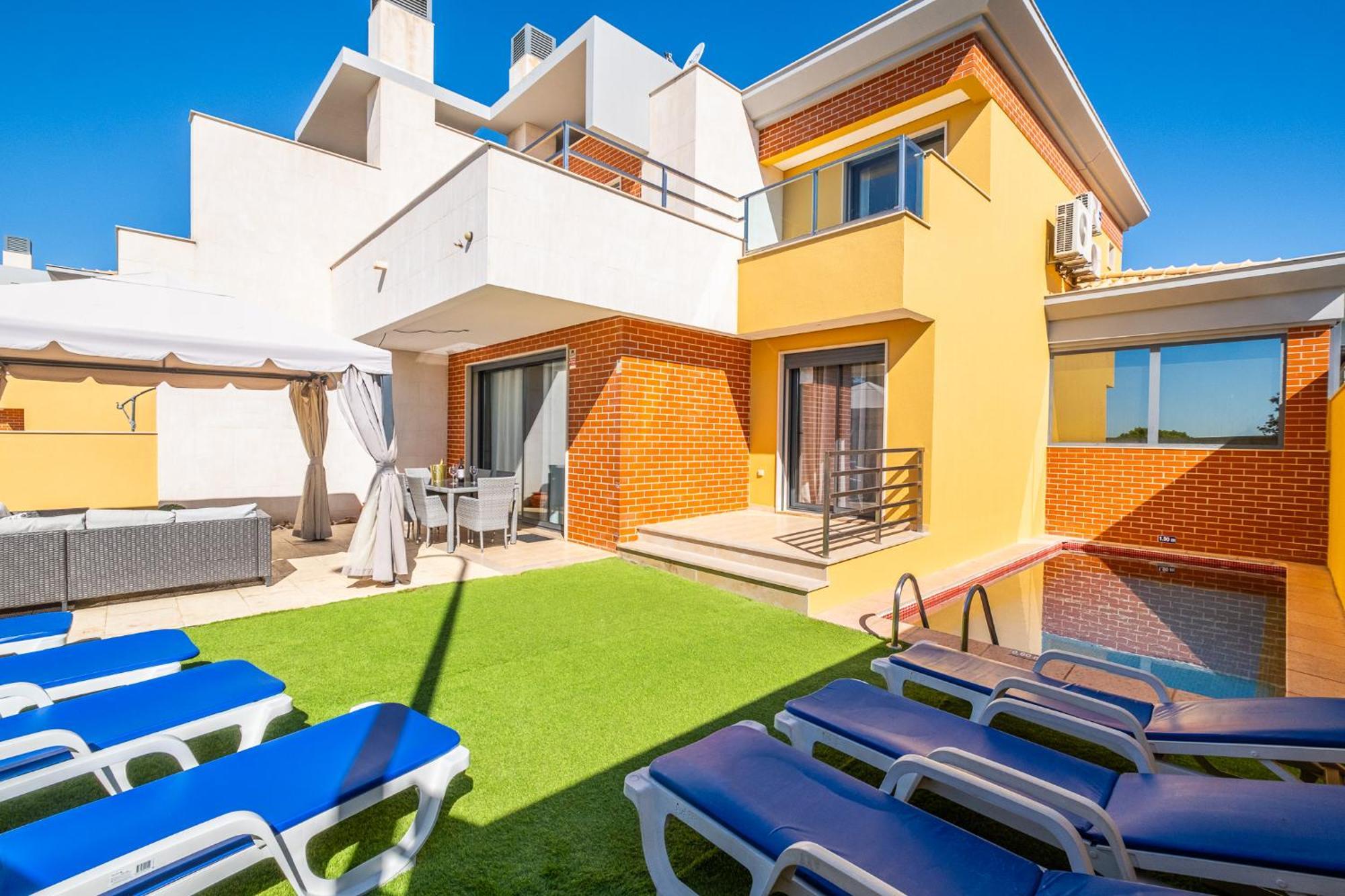 Cozy Villa With Pool And Barbecue Albufeira Exterior photo